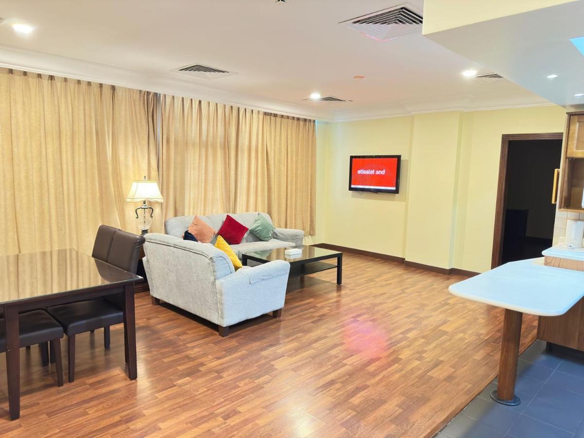 The Palace Suites Khobar Extérieur photo