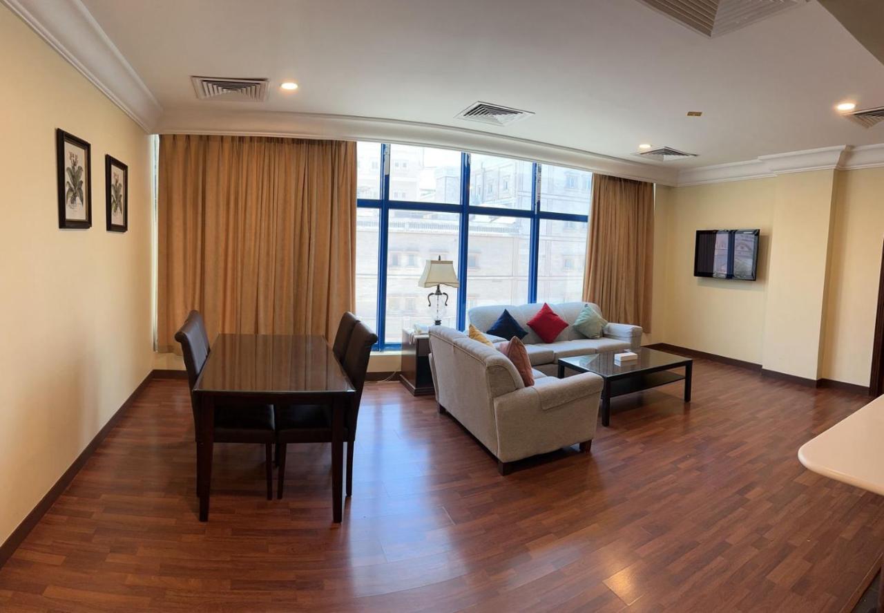 The Palace Suites Khobar Extérieur photo