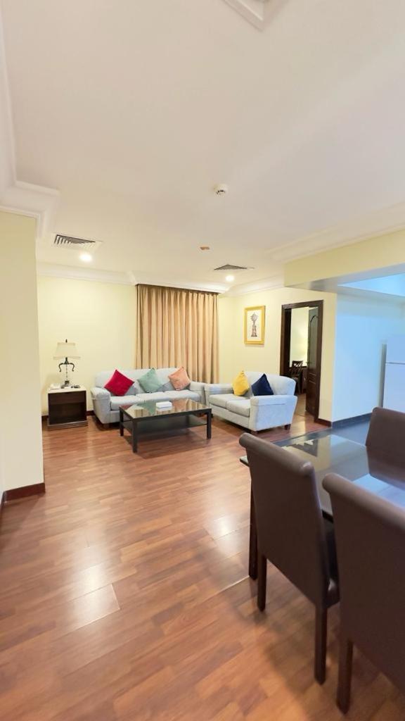 The Palace Suites Khobar Extérieur photo