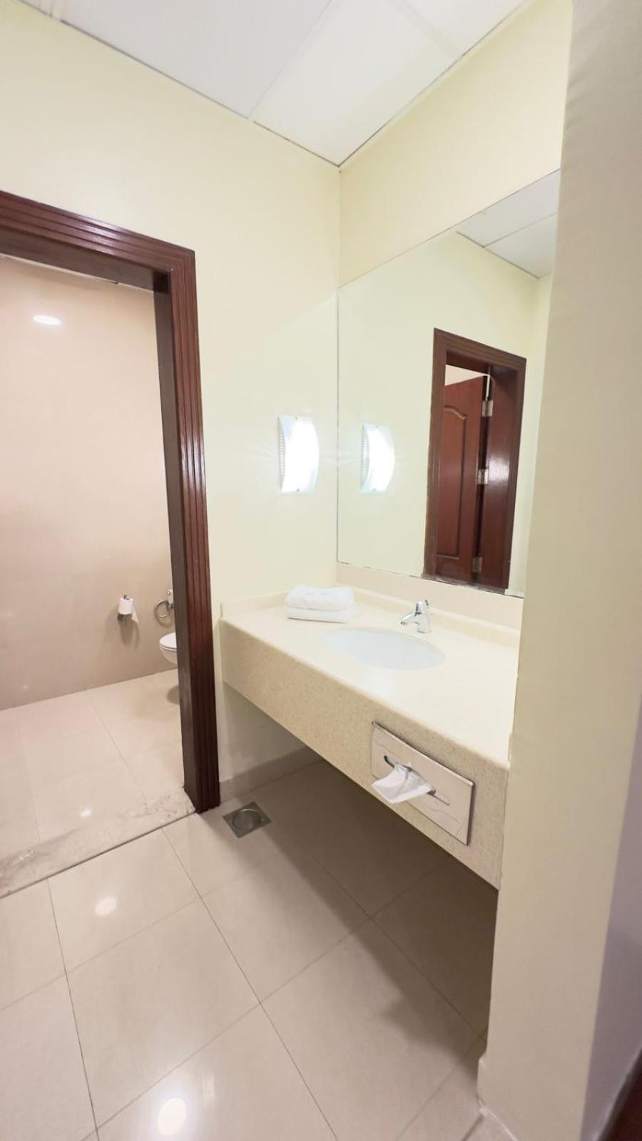 The Palace Suites Khobar Extérieur photo