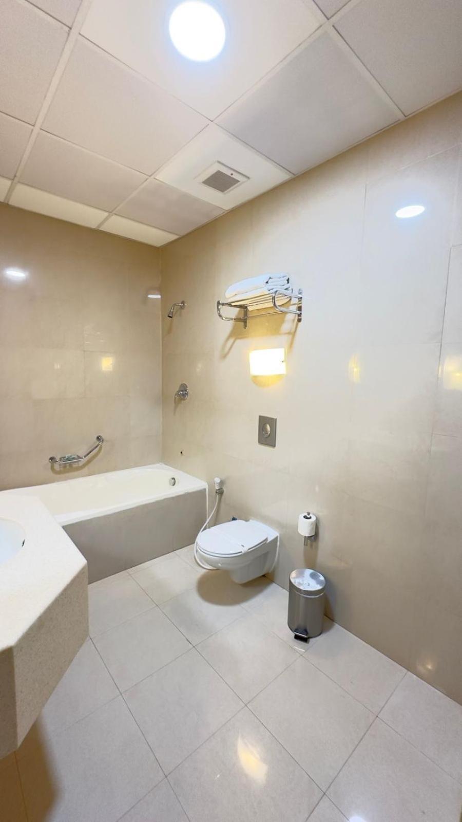 The Palace Suites Khobar Extérieur photo